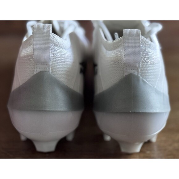 Athletic_Shoes